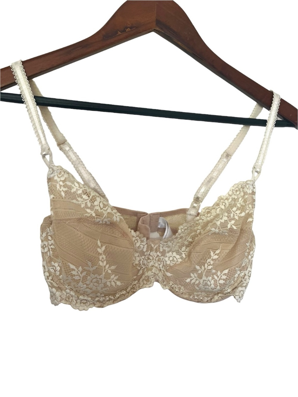 Wacoal Lace Underwire Bra in Beige/Ivory Sz 36C Sheer Sexy Coverage